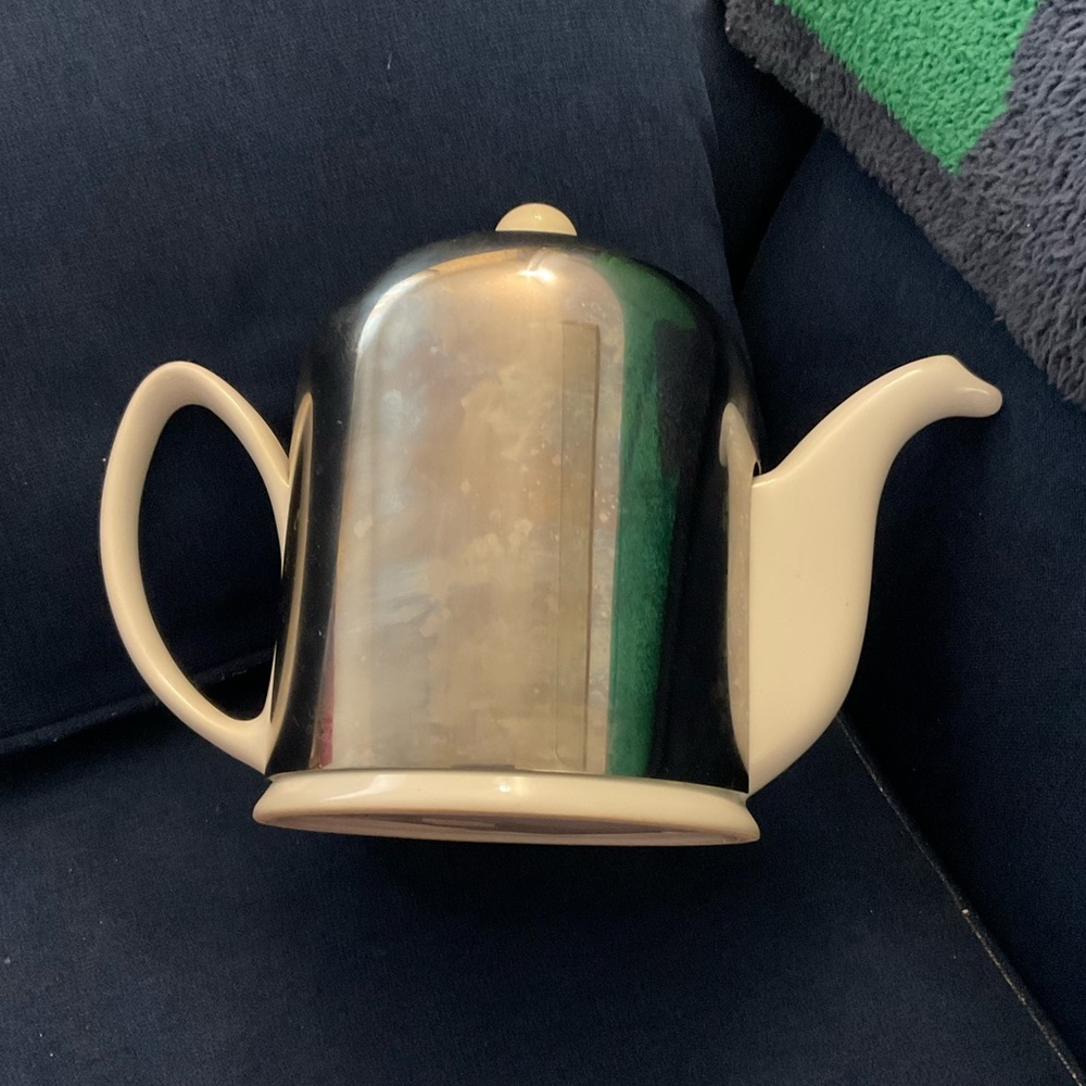 Crate&Barrel ceramic teapot with stainless cozy and infuser